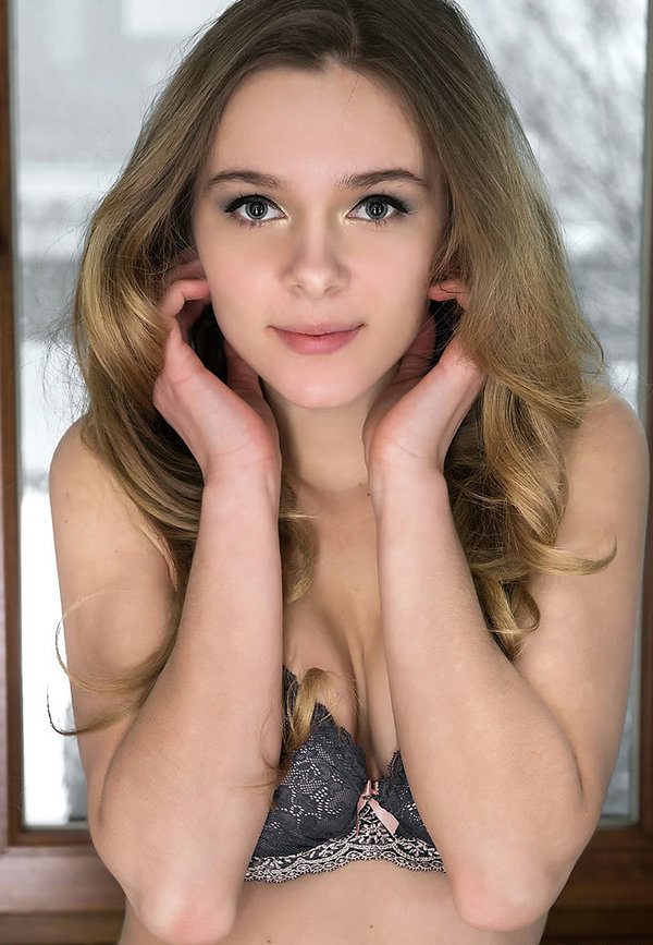 Мила, 25